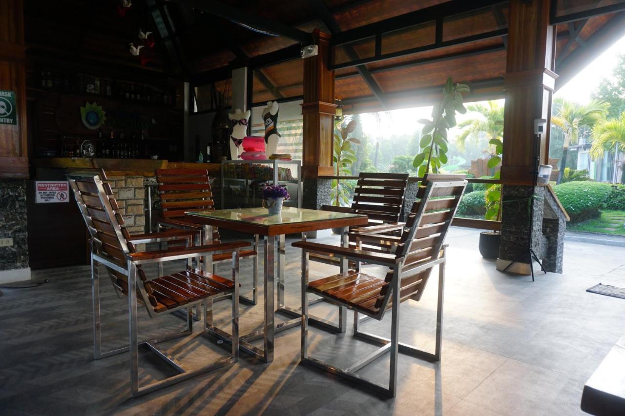 Floating Sanctuary Resort Powered By Cocotel Bulacan المظهر الخارجي الصورة