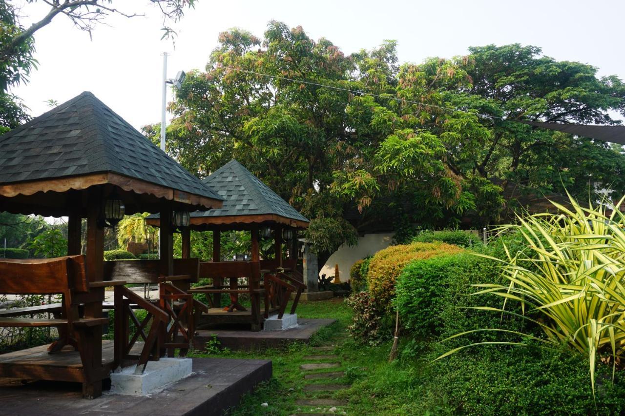 Floating Sanctuary Resort Powered By Cocotel Bulacan المظهر الخارجي الصورة