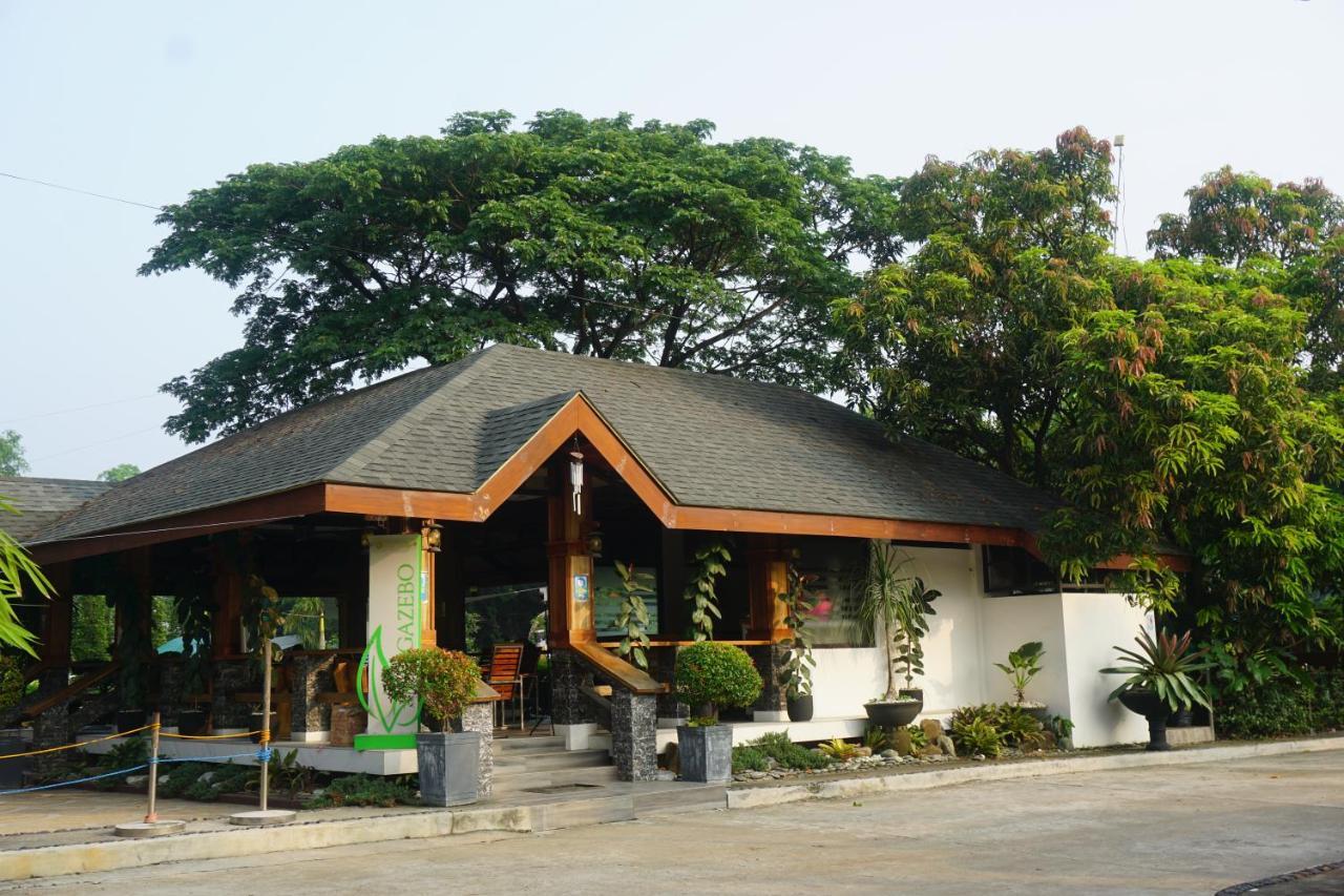 Floating Sanctuary Resort Powered By Cocotel Bulacan المظهر الخارجي الصورة