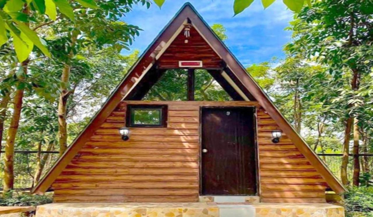 Floating Sanctuary Resort Powered By Cocotel Bulacan المظهر الخارجي الصورة