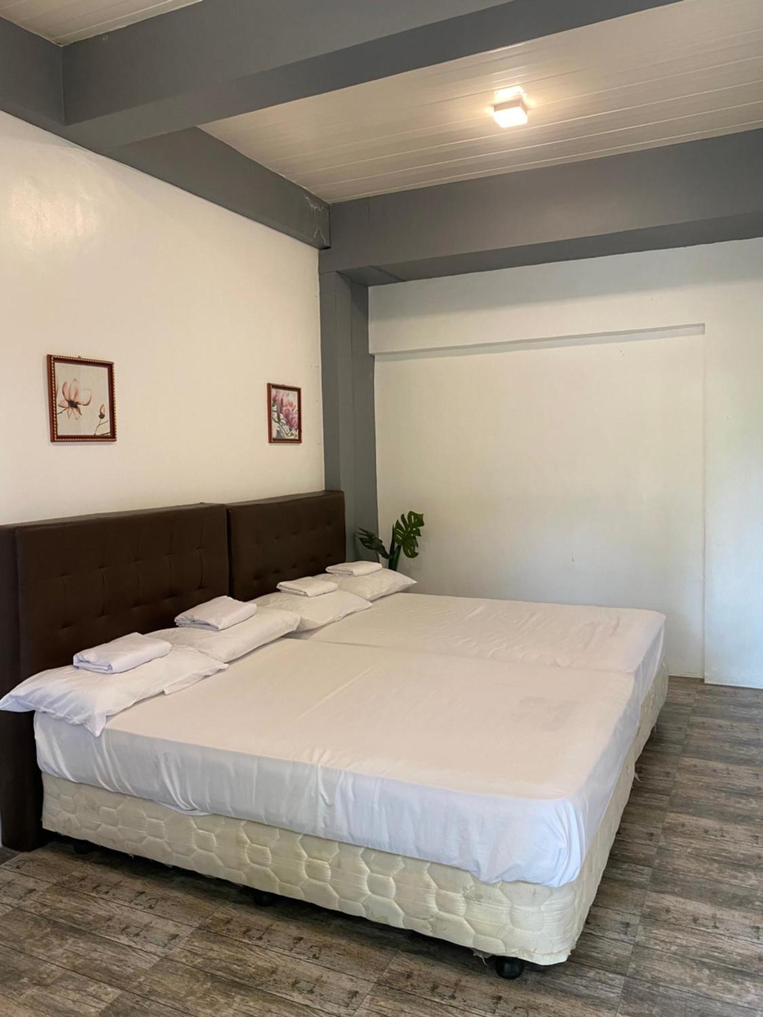 Floating Sanctuary Resort Powered By Cocotel Bulacan الغرفة الصورة